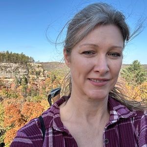 Meet your Posher, Angela